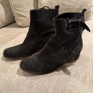Dolce Vita Women's Black Suede Ankle Boots
